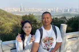 “大海、小森”组合旅行，小森十天粉丝破万，内心却很纠结图片