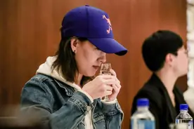 从1915年打碎的那坛酒说起，中国白酒为什么很难被外国人接受？图片