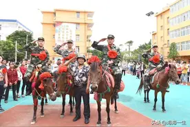 大学生入伍的最佳时间：为何建议大专生要在大三实习期去当兵图片