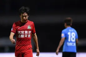 红牌不冤！裁判专家谈马兴煜红牌：系严重犯规，VAR介入及时图片