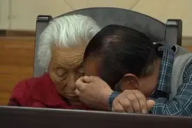 老太太告孙子要求支付赡养费，孙子质疑：我有赡养责任吗？图片