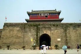 山海关为什么会成为全国第一个被摘牌的5A景区？图片