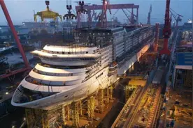 打破30年最高纪录，美国海军火力全开，6艘大型航母同时开建图片