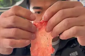 网红带货原切牛肉被指合成肉，官方通报图片