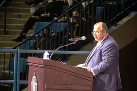 要警惕美国捧杀！俄媒称中国海军进步巨大，但与美国差距依然巨大图片