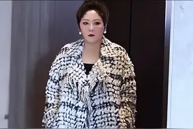 什么才是真正的贵妇气质，看向太陈岚就知道了，由内而外的高级图片