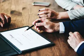 与领导一起出差，你要懂这四点，重要的是细节，而不是能力图片