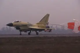 歼10泄密事件：战机绝密资料在网上被公开，“前工程师”被抓判刑图片