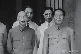 1975年蒋介石邀请毛主席访台，毛主席：小平同志代替我去台湾图片