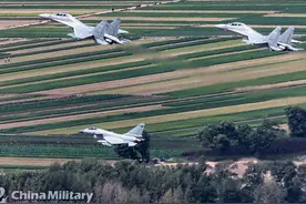 歼10C连续击败最强重型战斗机！已成为世界上最可怕的四代半图片