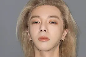 华晨宇晒新造型，刘信达点名“批评”：这一次，我站刘信达图片