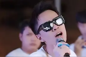 因改编歌曲走红的三哥—覃祖铭图片