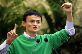 打破移民谣言！58岁马云回国现身杭州，两鬓斑白一双布鞋太朴素图片