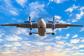 官媒曝运-7着舰训练，中国版灰狗即将亮相，我国舰载机终于齐全了图片