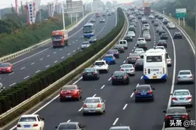 直招A2司机10名，B2司机20名，购买五险，薪资：15000+图片