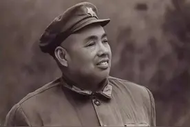 许世友自己做饭种菜，7分钱一斤卖红薯给儿子，儿子说家里3分图片