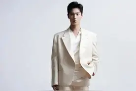 五五分，腿不直，瘦成竹竿，这10位男星脸是神颜但身材没眼看图片