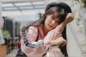 暗恋你的女人，不是叫你哥，不是叫你大叔，一般都会用这3种称呼图片