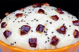 比面包还好吃，蒸糕这么做不用揉面，一搅一蒸就完成，松软又香甜图片