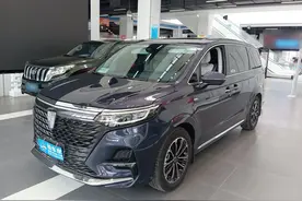 二手MPV都推荐GL8，可他偏偏选了国产，省下5万带全家豪华自驾游图片