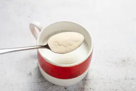 男子长期吃蛋白粉，确诊慢性肾病！医生：这几类人得多加注意图片