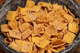 夏天，想吃锅巴不用买，教你在家就能做出来，香脆可口嘎嘣脆图片