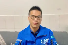 爱情事业双丰收！广州打拼的“90”后骑手小何干两年就成了队长，送外卖还收获了爱情图片