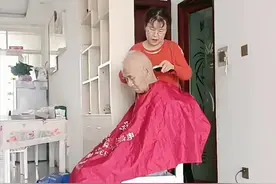 邢台临西：孝顺儿媳照顾公公20载图片