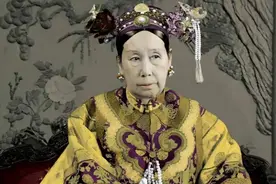 慈禧出殡时，棺椁不断在滴血，3年后，李莲英临死才道出真相图片