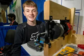 17岁高中生手搓发动机获50万大奖，天生工程爱好者已有60余项发明图片