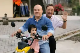 卢俊宇深夜发文祝福已故父亲卢海潮生日快乐，网友纠正他的说法图片