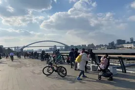 遛娃、健身、拍大片…黄浦江边竟然藏着这么多“网红打卡地”图片