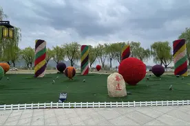 “网红喷泉”每天开放三次！旅游经济开发区为游客备好“五一”大礼包图片