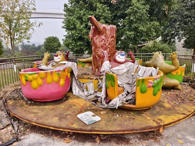 重庆8亿打造的游乐园，号称第二洋人街，开业1年变废墟，什么原因