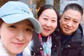 刘诗雯背后功臣，父母为她分居六年，混双惜败后妈妈向所有人鞠躬图片