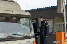 延庆区严格做好进返京车辆排查管控工作图片