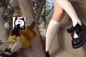 男朋友在网上给我买了件JK制服，试穿后..？网友：场面一度崩溃！图片