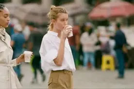 “卡其裤”这么火，你想好怎么穿了吗？4个搭配思路，好看又实用图片