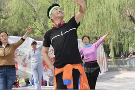 写写北京广场舞舞王---苏科图片