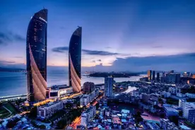 中国第一滨海“双子塔”——厦门世茂海峡大厦图片