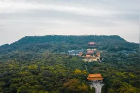 南京方山，秦始皇登顶挥鞭断龙脉，为啥蒋介石还想安葬在这里？图片