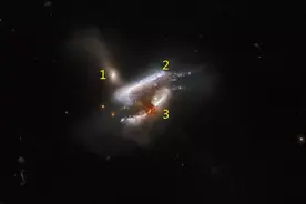 10亿光年外的超大星系，大得令人吃惊，与之相比，银河系小得可怜图片