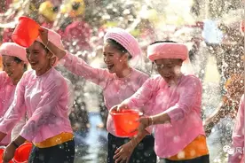 泼水节最火神曲——《耿马泼水舞曲》，没有之一图片