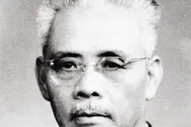 1950年，毛泽东一连写了六个“清华大学”，自荐“右下草书较好”图片