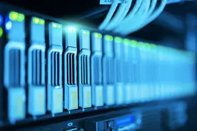 服务器混战三十年，从外资三巨头到国产F4图片