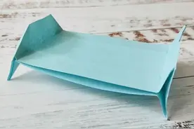 儿童趣味手工，简单小床折纸教程，几步轻松学图片