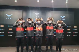 T1无缘冠军，Keria当场痛哭！Faker采访：本来能赢的，但是失误了图片