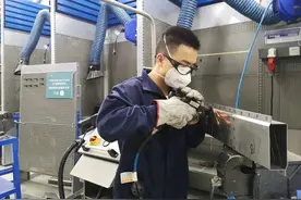 中考有点遗憾，成都这些学生毕业后获特斯拉等大厂青睐，月薪过万图片