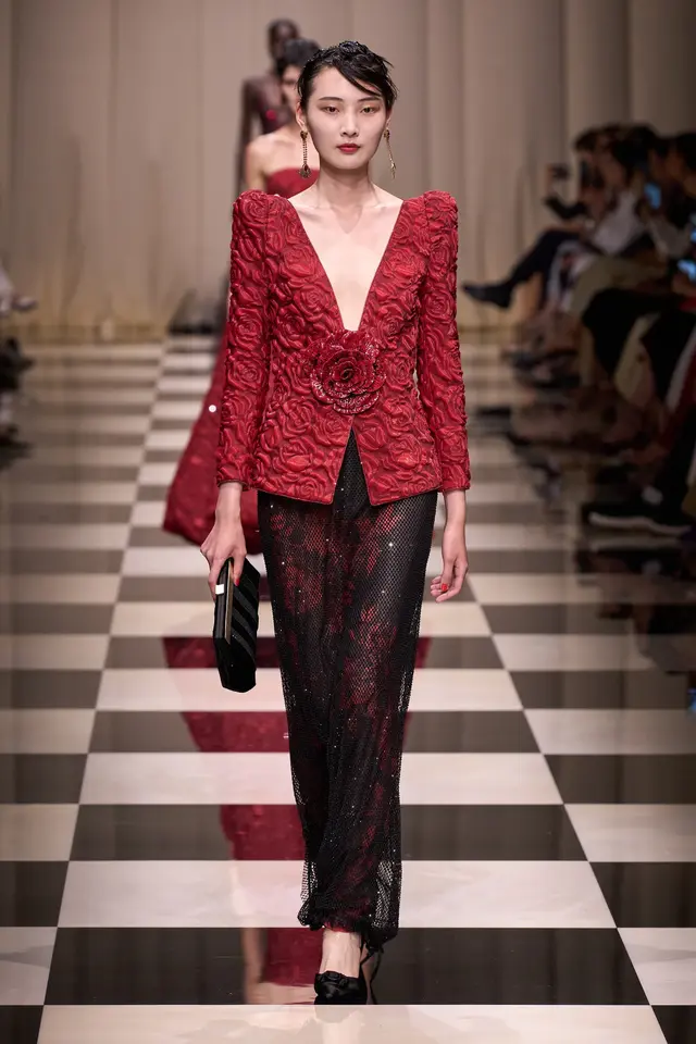 ������Armani Priv�� 2023 �ﶬ�߶�ϵ��Ůװ