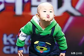 童星张峻豪：三岁出名，五岁上央视春晚，今淡出舞台仍是父母骄傲图片